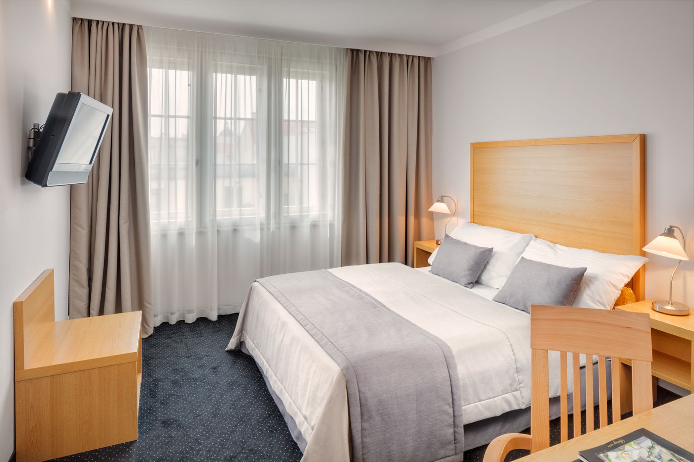 Clement-Hotel-Room-13