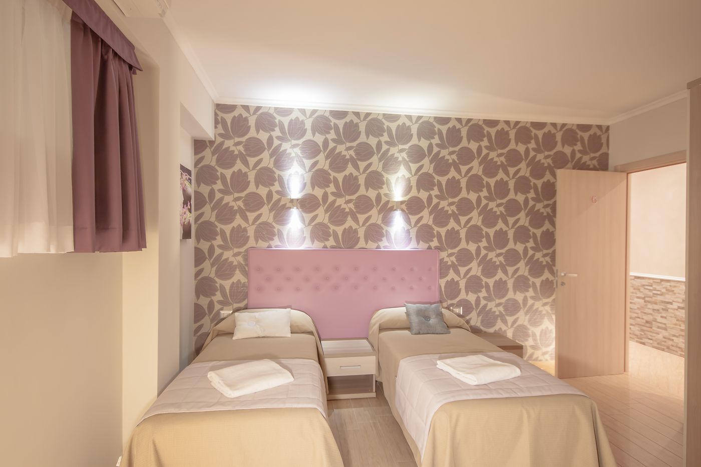 Rome-Kings-Suite-Room-25