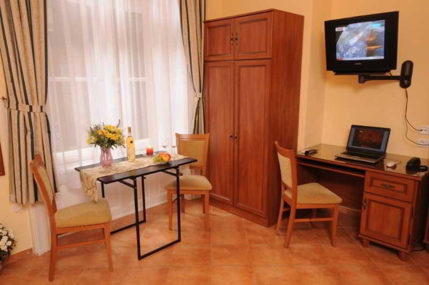 Budapest Museum Central-Hungary-BUDAPEST-Room-9