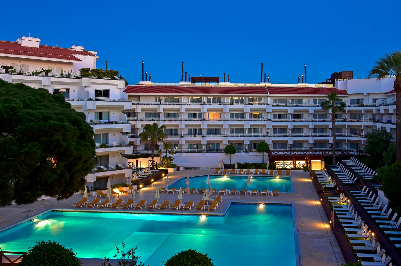 Aqualuz-Suite-Hotel-Apartamentos-General-view-1