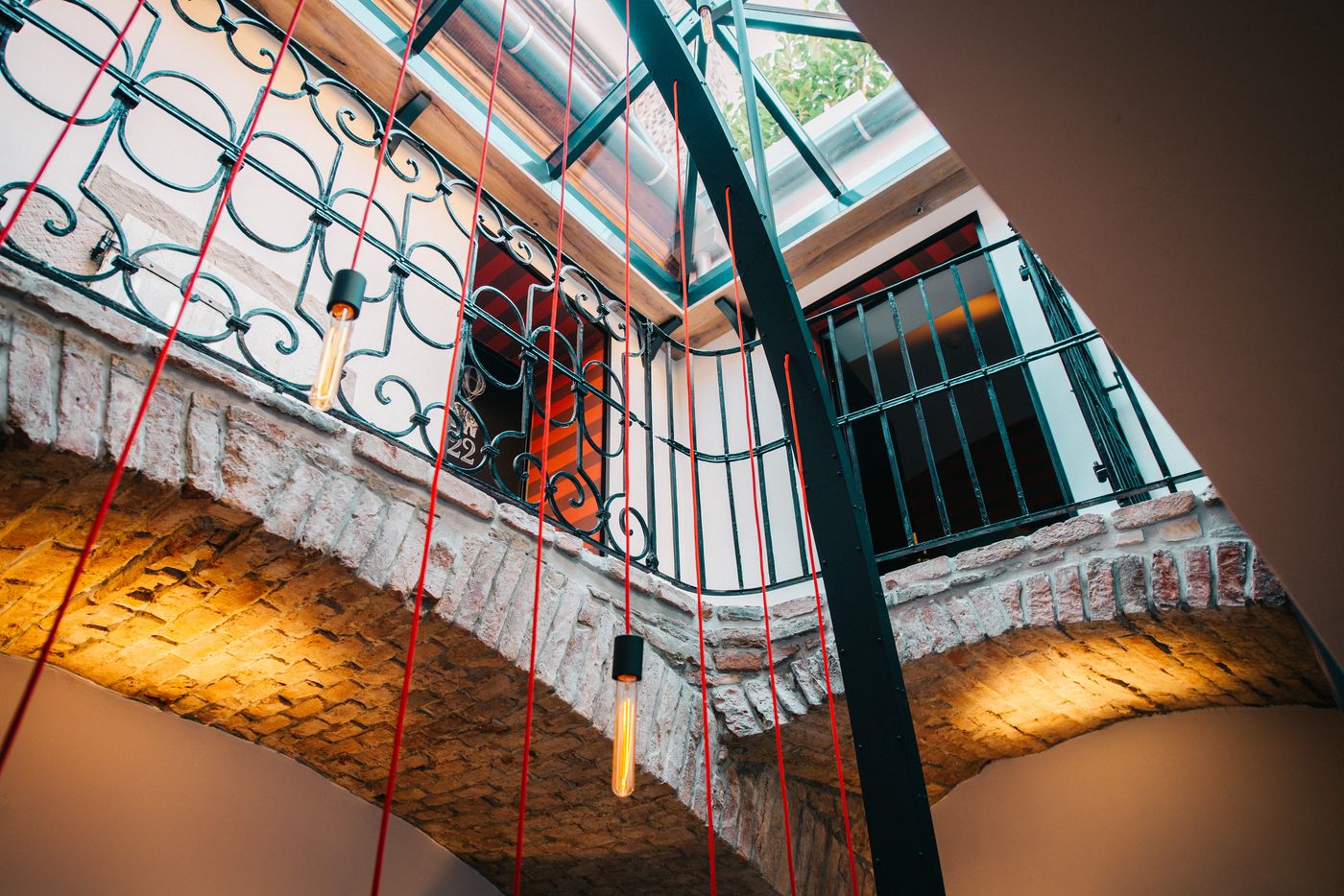 Pest-Buda-Hotel---Design---Boutique-Lobby-10