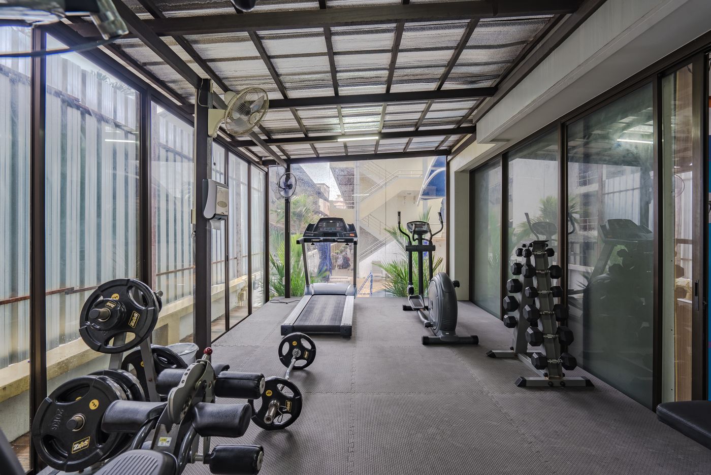 Patong-Pearl-Resortel-Phuket-Sports-and-Entertainment-64