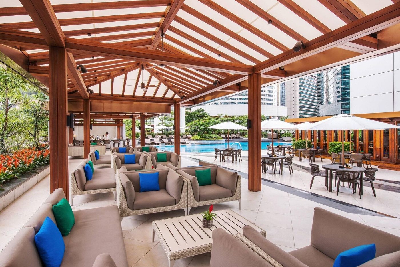 Jw-Marriott-Hotel-Hong-Kong-Pool-57