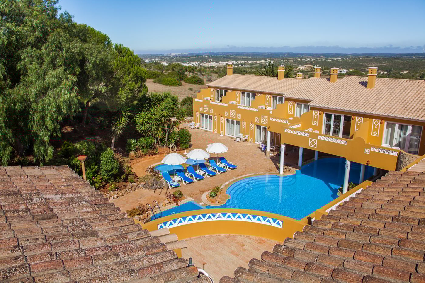 Montinho-de-Ouro-Restaurant-1