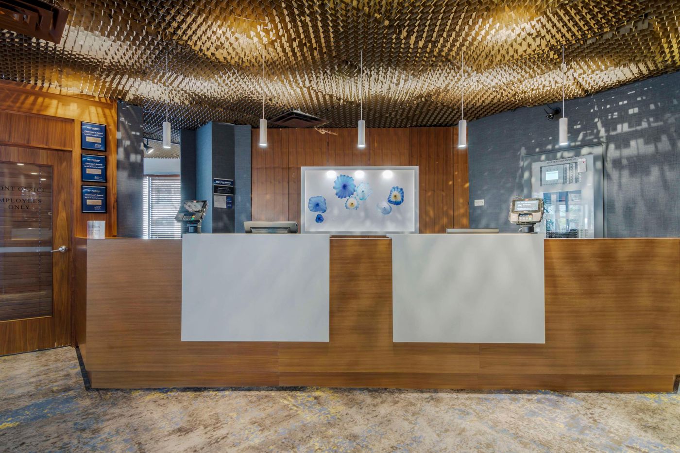 Best-Western-Premier-Chateau-Granville-Hotel---Suites-Lobby-13