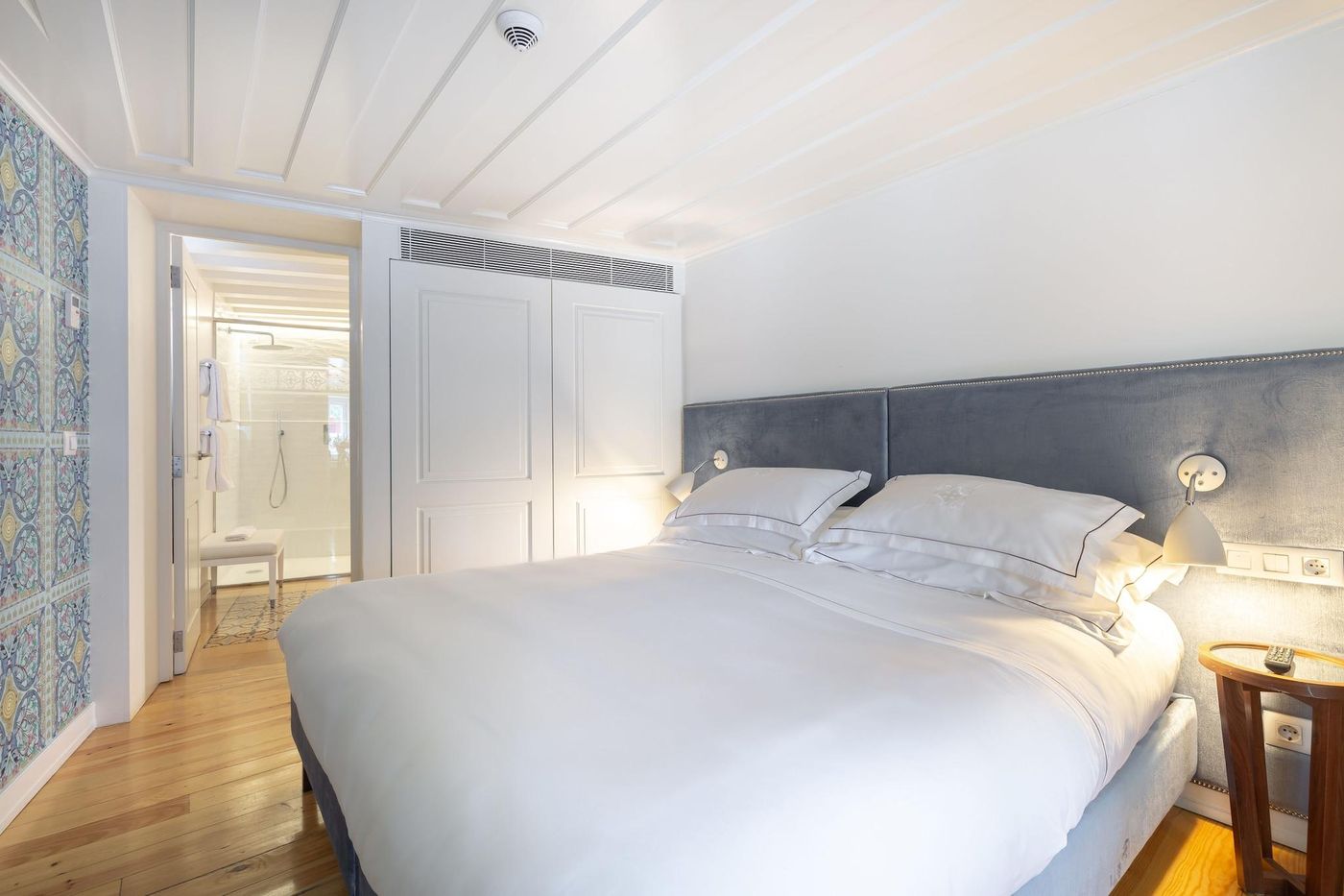 Santiago-De-Alfama---Boutique-Hotel-Room-28