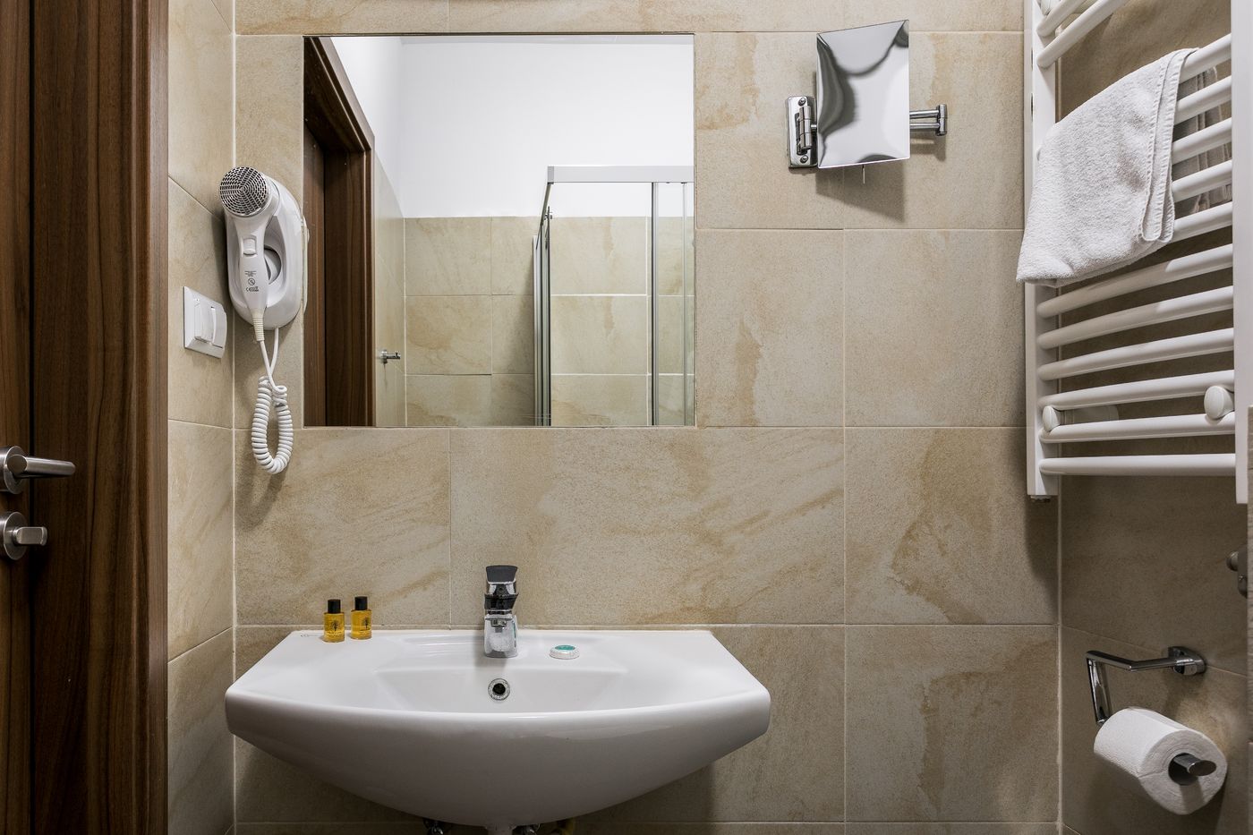 G12-Aparthotel-Room-8