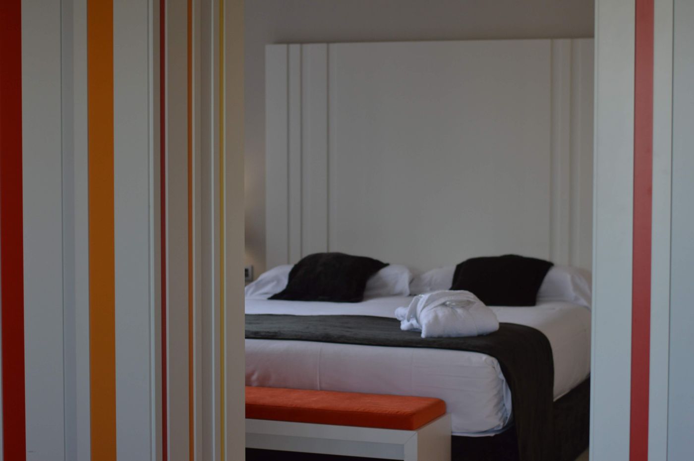 Weare-Chamartin-Room-46