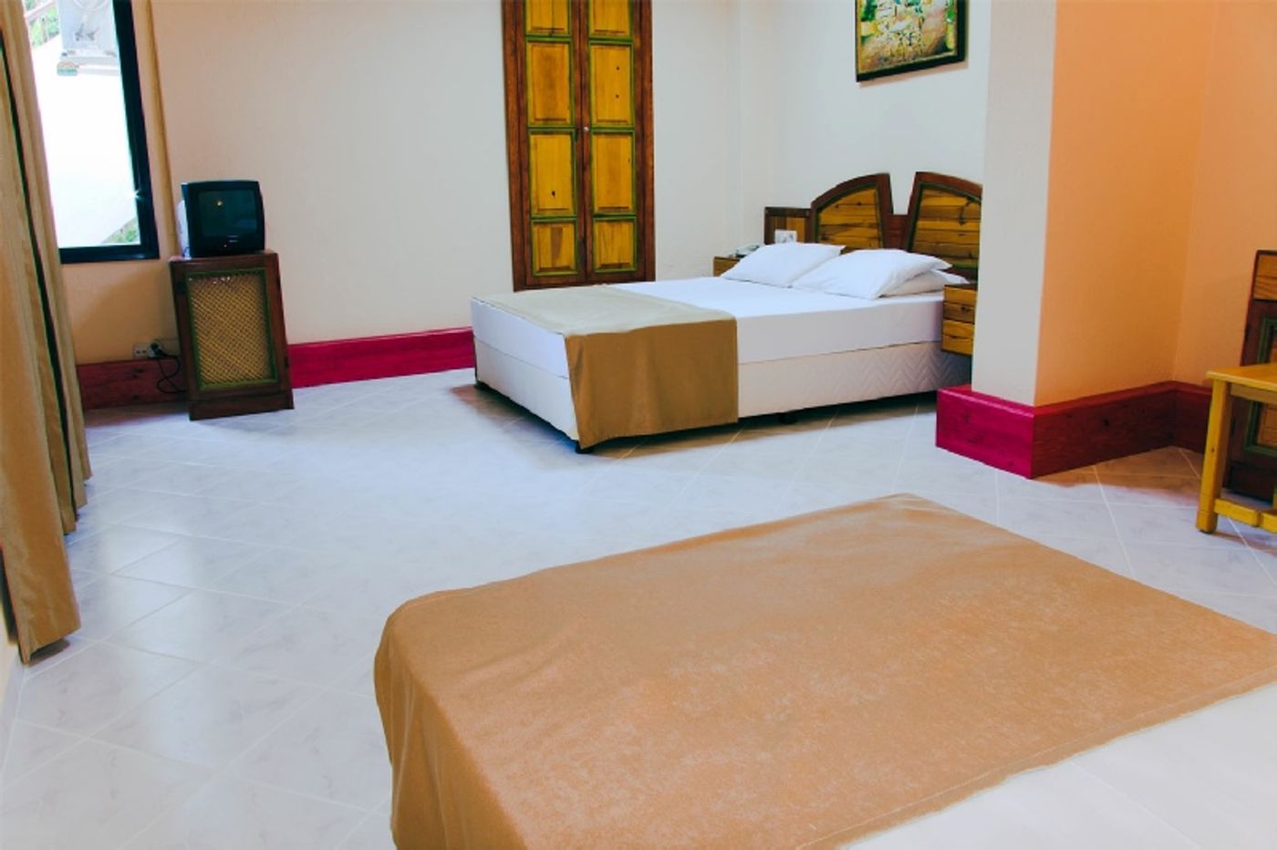 Belle-Vue-Hotel-Room-10