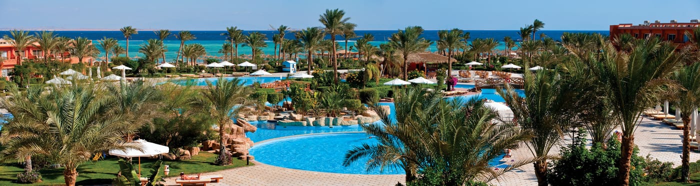 Amwaj-Oyoun-Resort---Spa-Pool-10