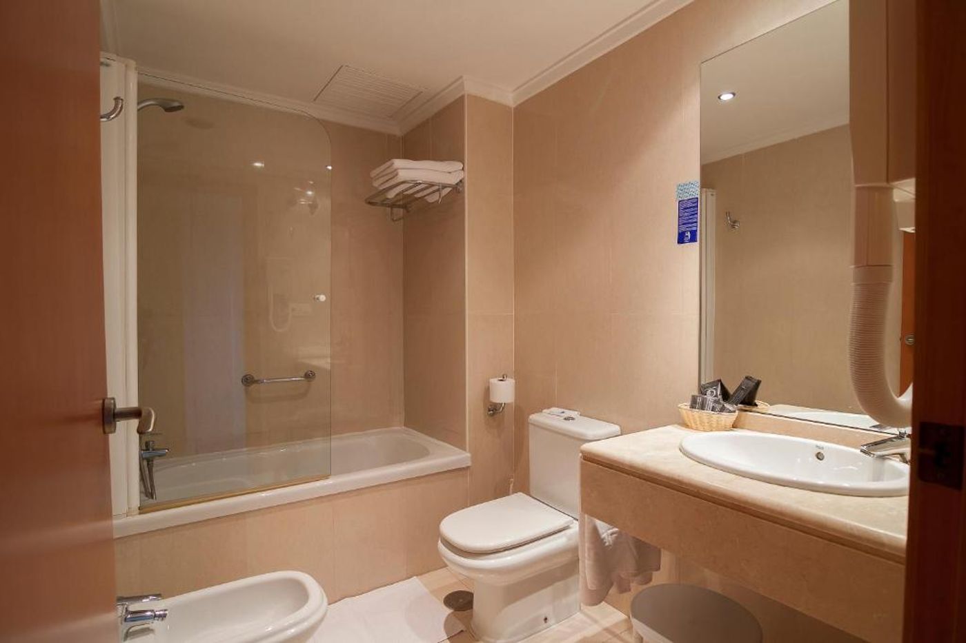 Hotel-Playas-De-Torrevieja-Room-26