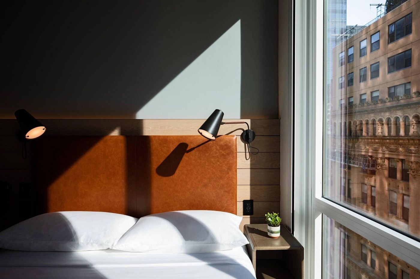 Moxy-NYC-Downtown-Room-41