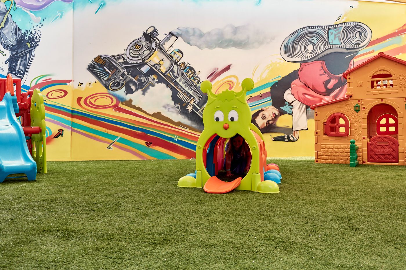 Kermia-Beach-Bungalow-Hotel-Sports-and-Entertainment-54