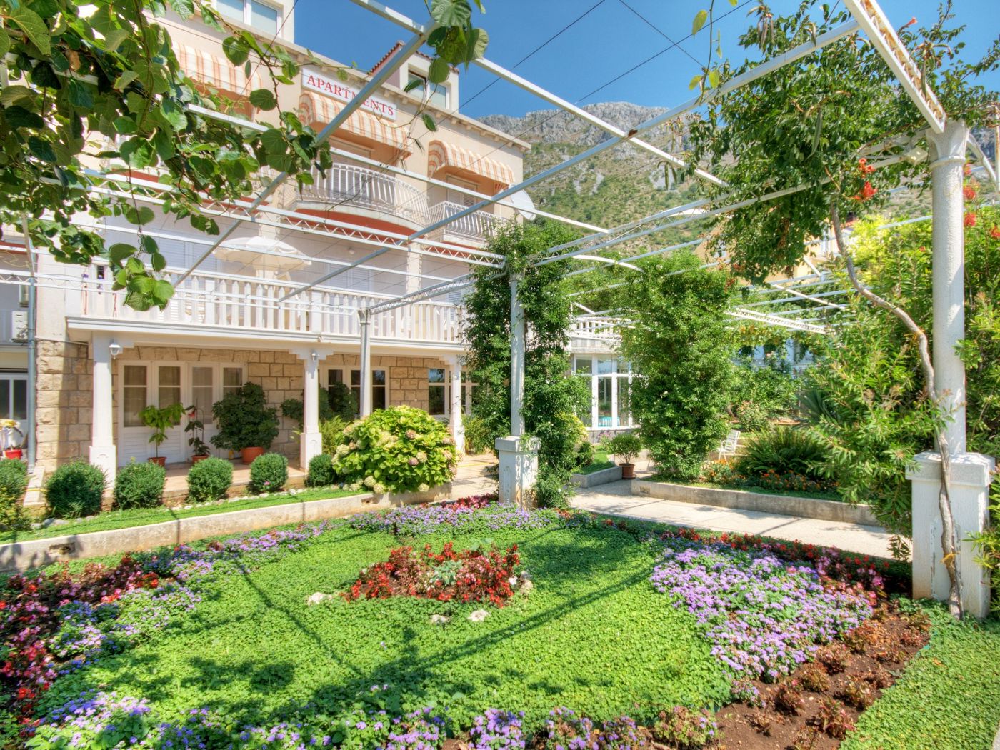 Apartments Cakelic-Croatia-MLINI-Lobby-6