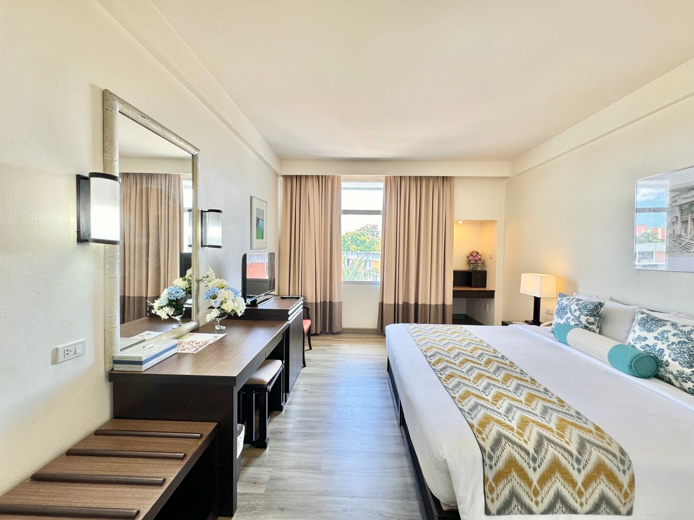 Phuket-Merlin-Room-7