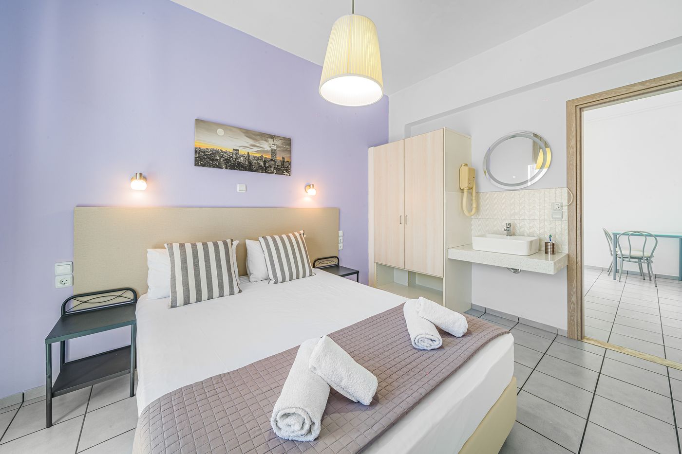 Happy-Days-Studios-Room-27