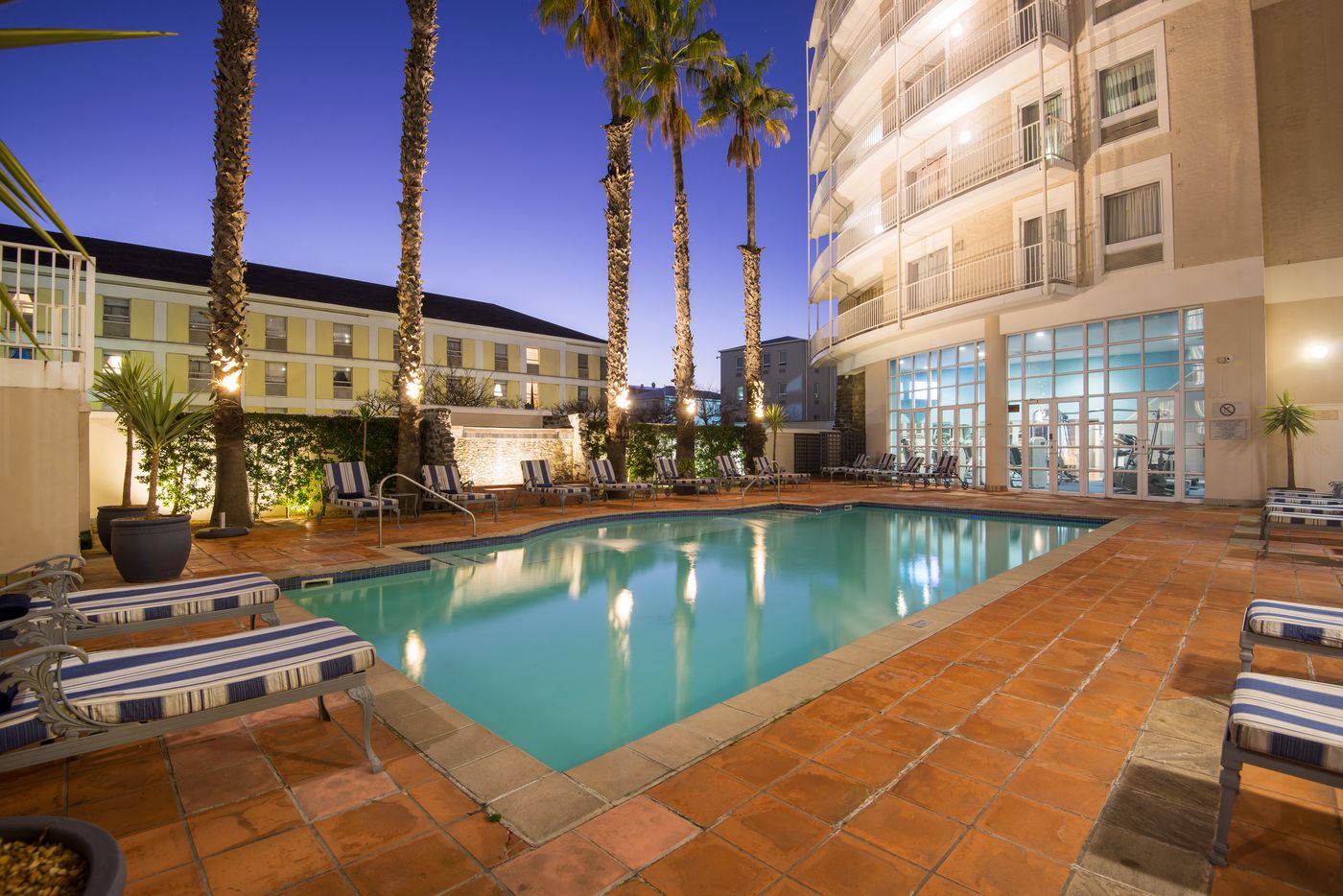 The-Commodore-Pool-1