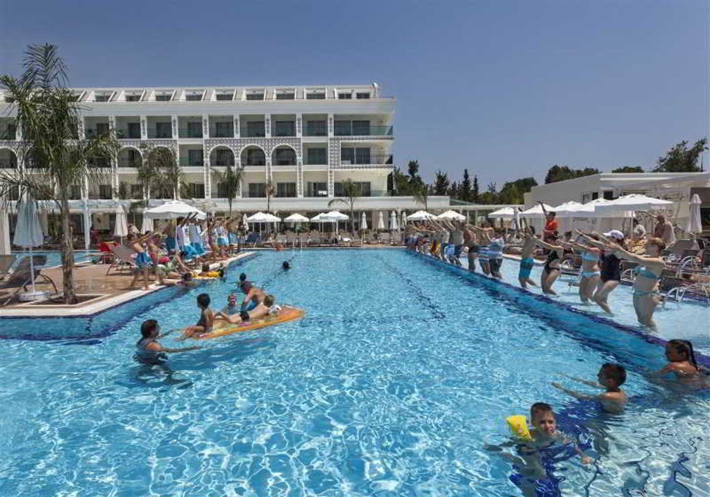 Karmir-Resort---Spa-Hotel-Pool-8