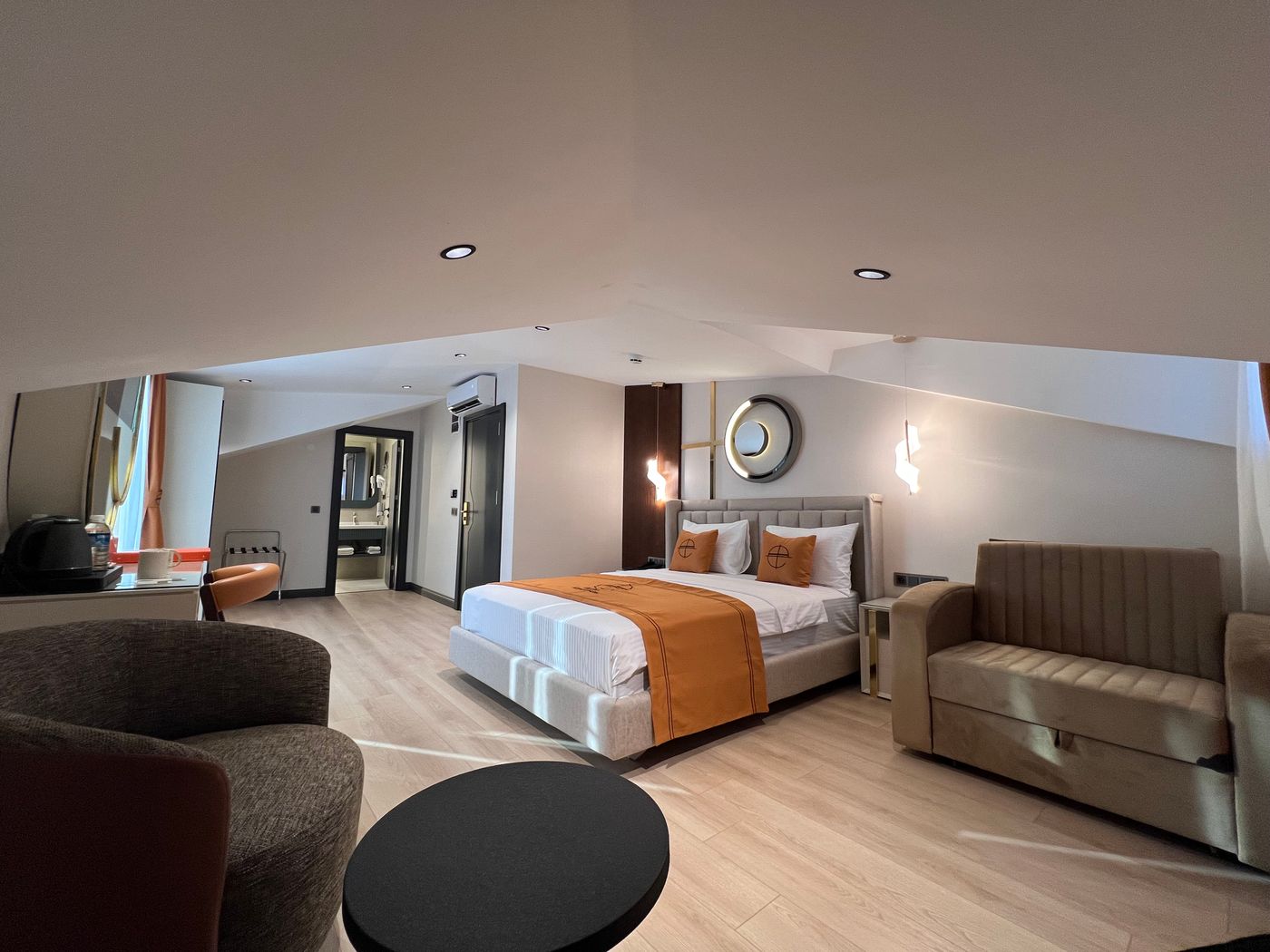 Elysian-Airport-Hotel-Room-38