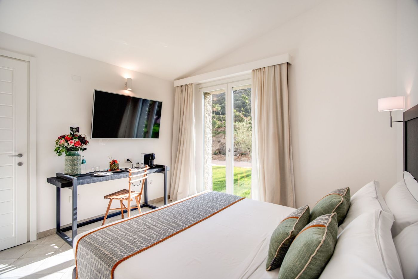 Cala-Sinzias-Resort-Room-36