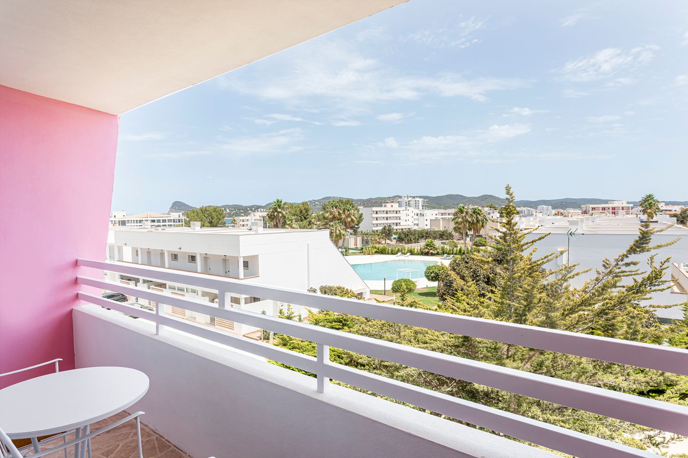 Estudios-Tropicana-Room-65