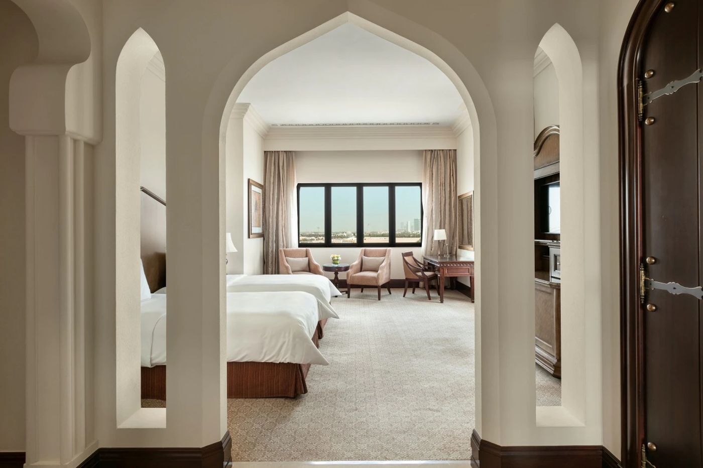Shangri-La Hotel, Qaryat Al Beri 30
