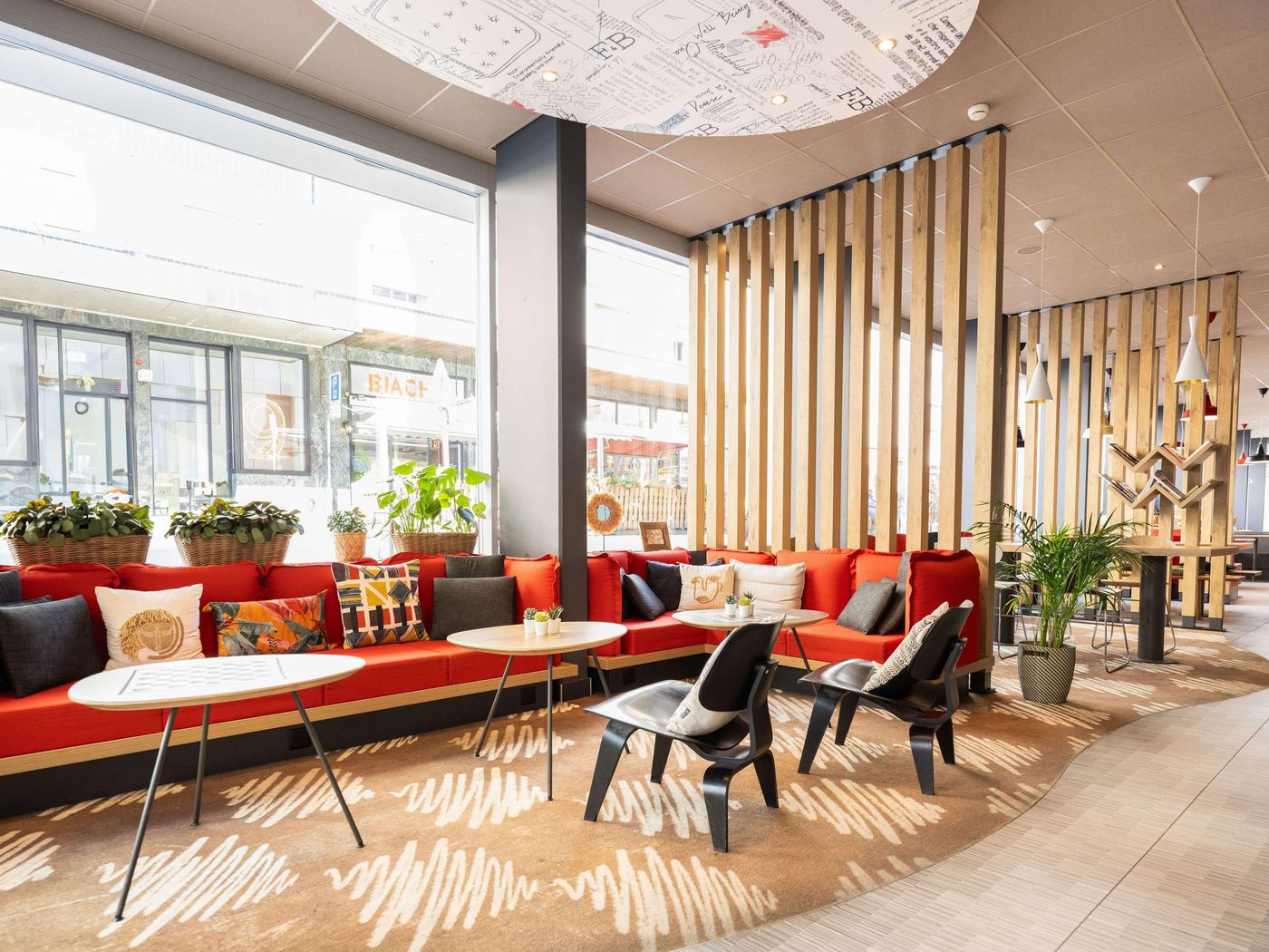 ibis-Geneve-Centre-Lac-General-view-16