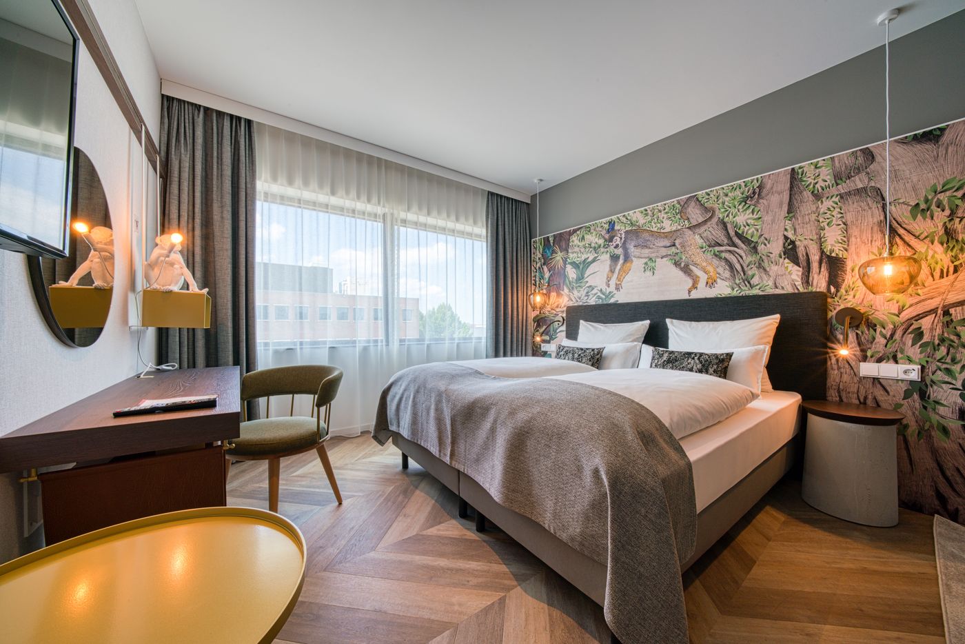 Ninetynine-Amsterdam-Airport--Trademark-Collection-Room-26