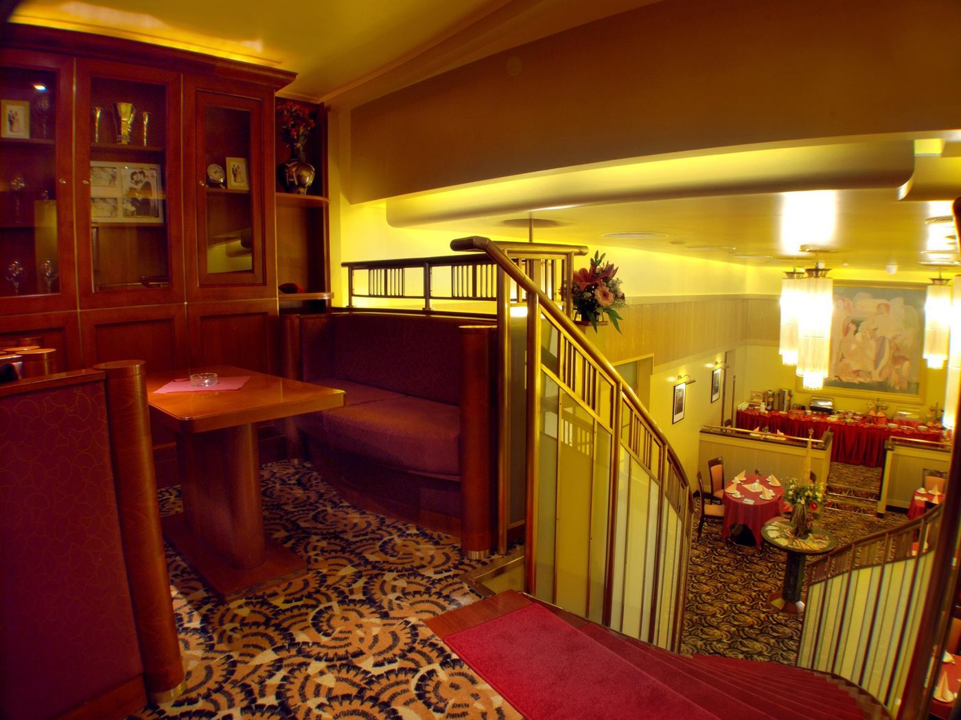 EA-Hotel-Royal-Esprit-Lobby-15