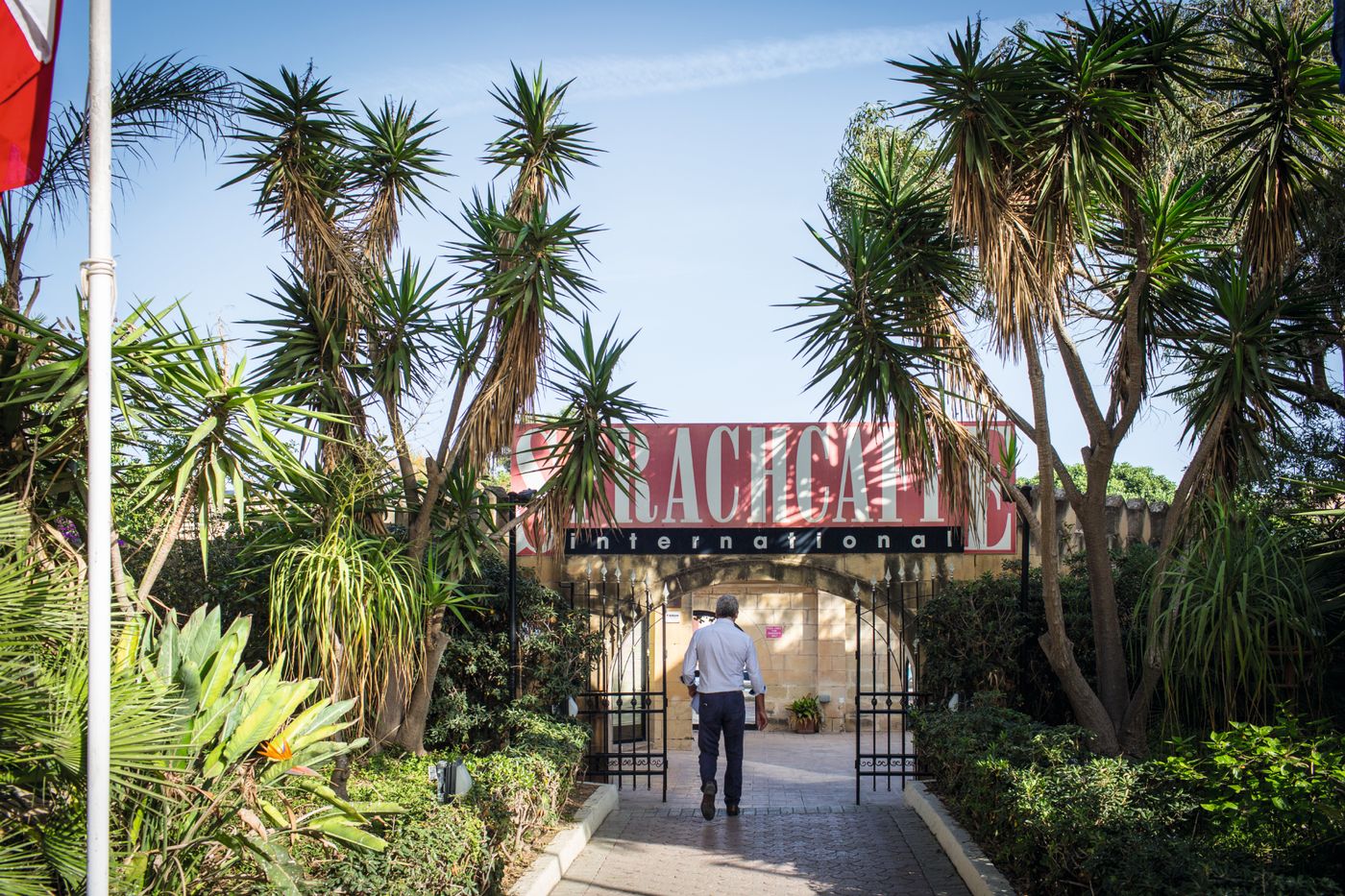 Sprachcaffe-International-Aparthotel-Pembroke-Lobby-29