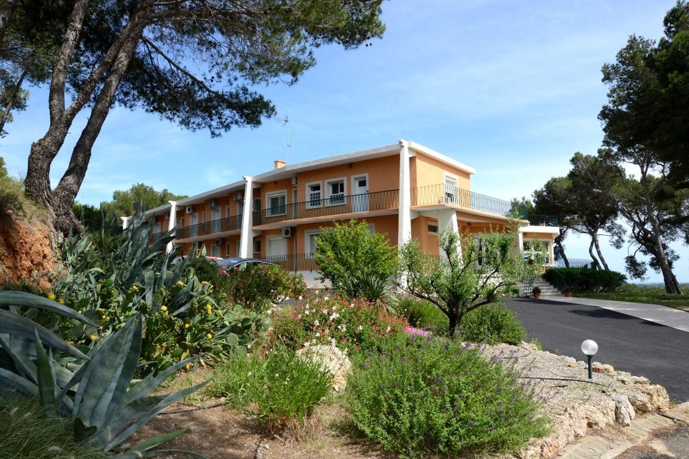 Les Rocailles - France - MONTAGNAC - General view - 6