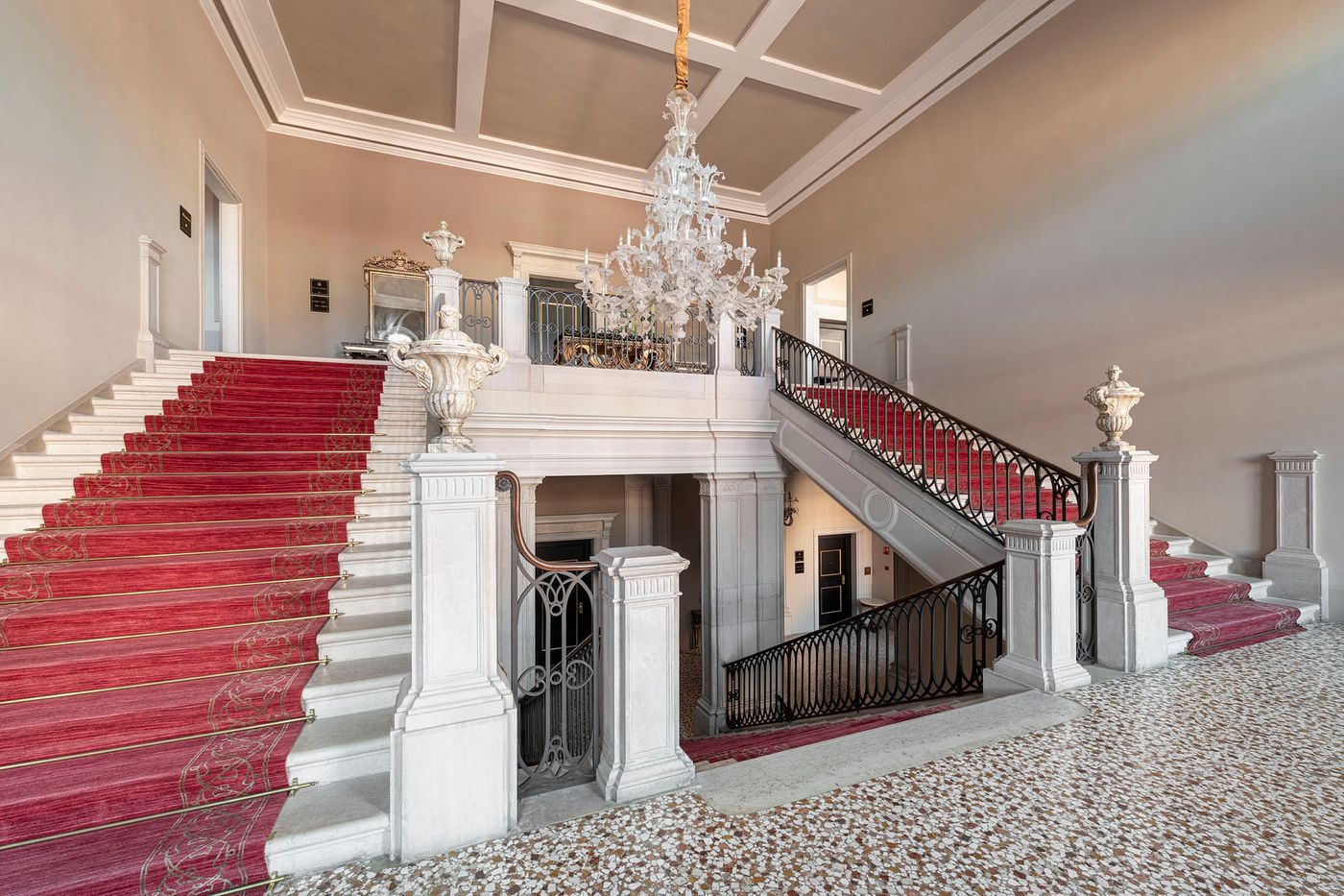 San-Clemente-Palace-Kempinski-Hotel-Venice-Room-19