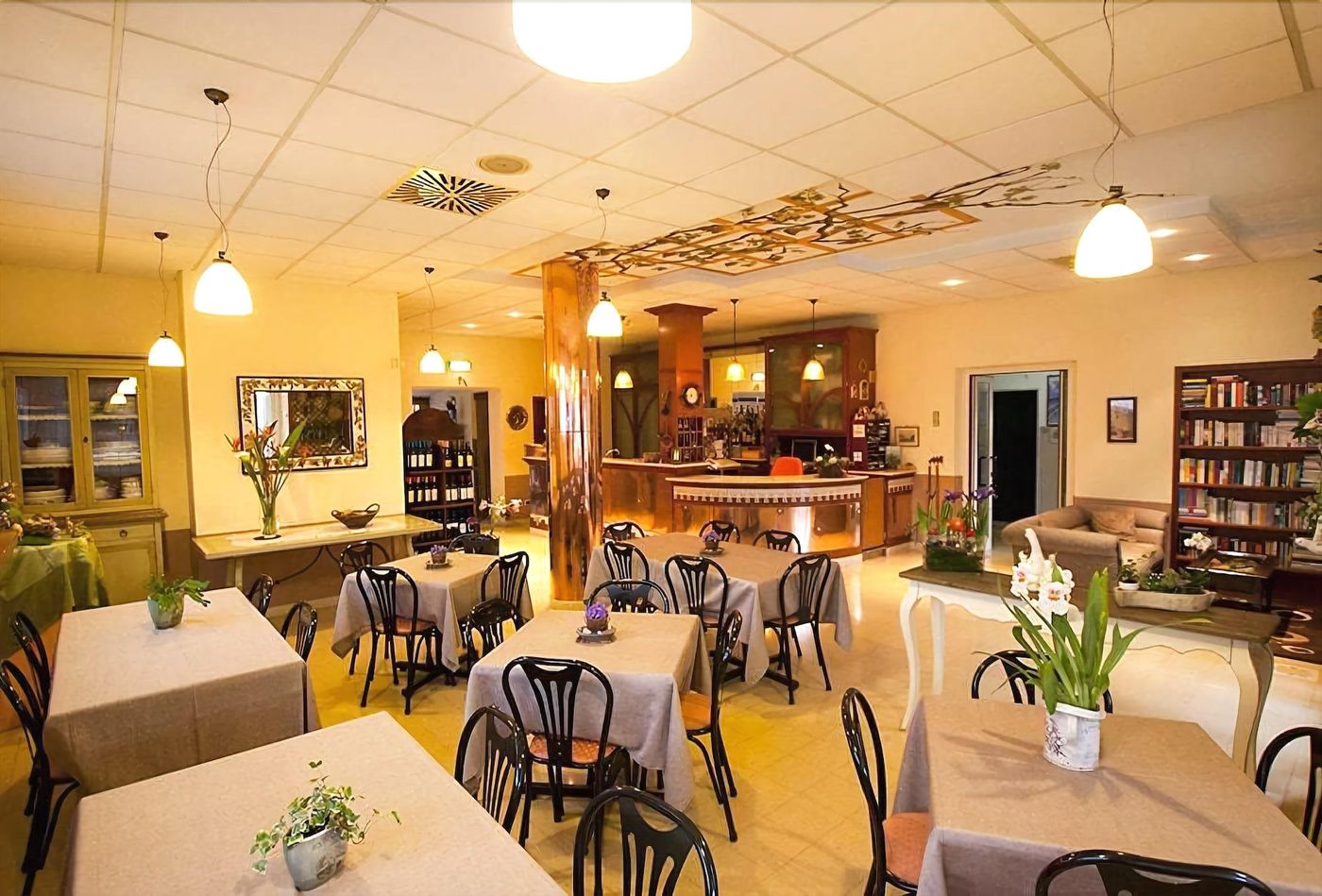 Hotel-La-Pergola-Restaurant-13