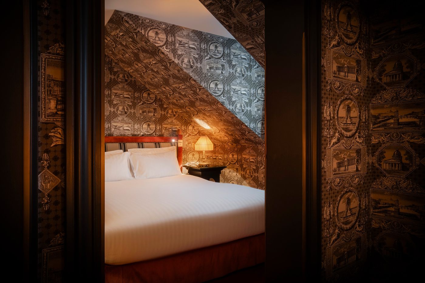 Maison-Athenee-Room-36