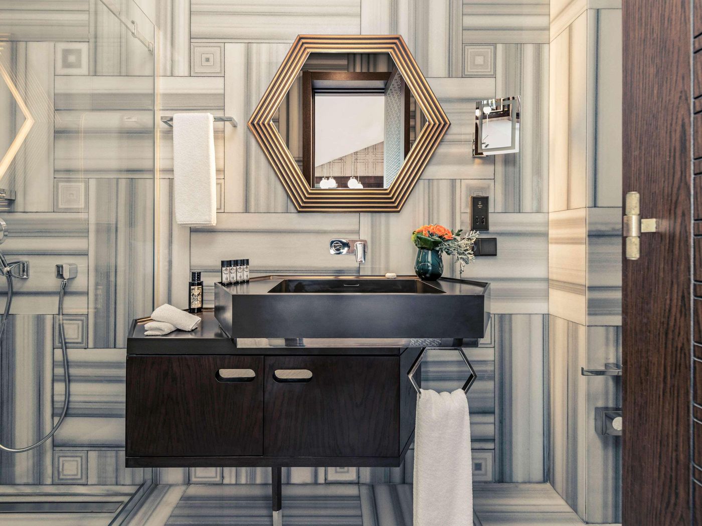 Sherwood-Exclusive-Lara-Room-40