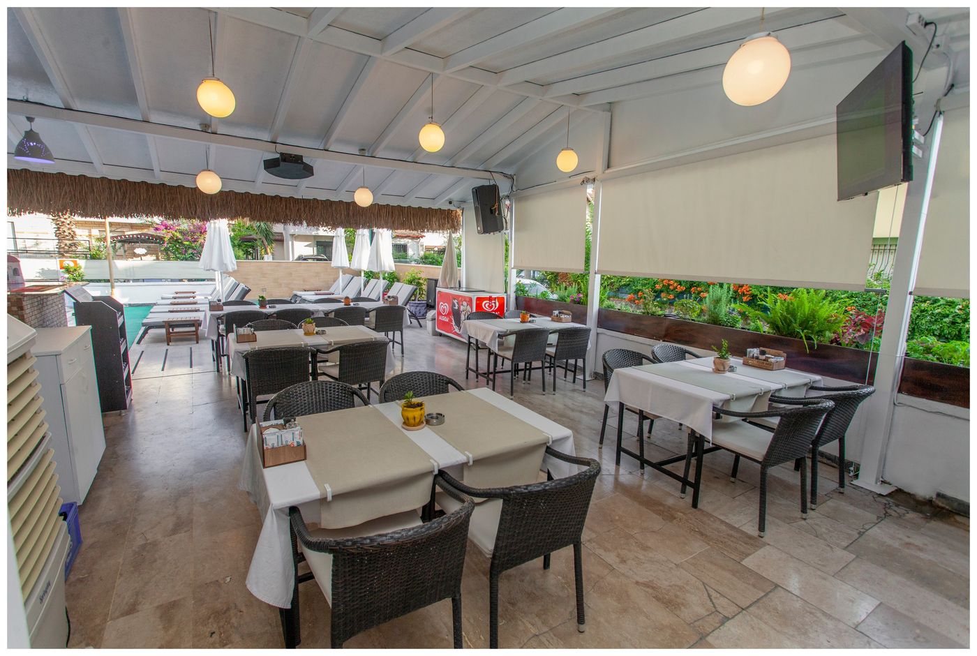 Club-Ako-Apart-Restaurant-11