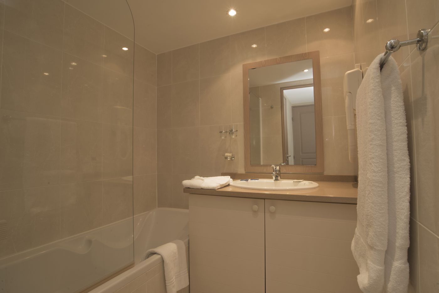 Residence-ExcelSuites-Room-34