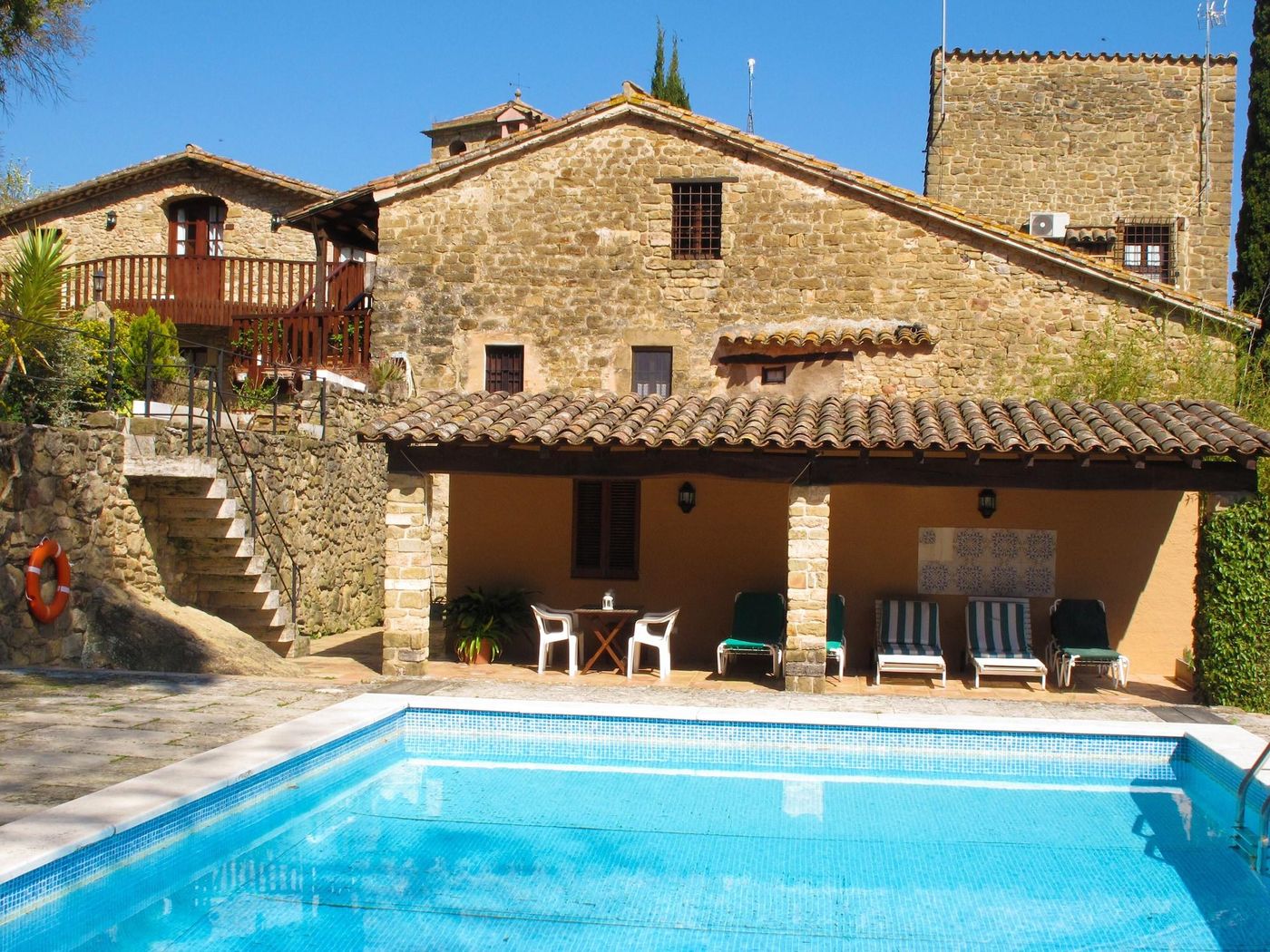 La-Sala-De-Camos-Sports-and-Entertainment-2