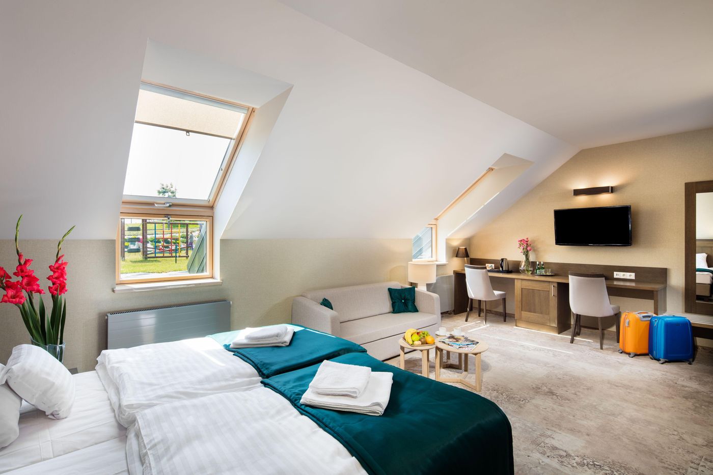 Szary-Residence-Room-6