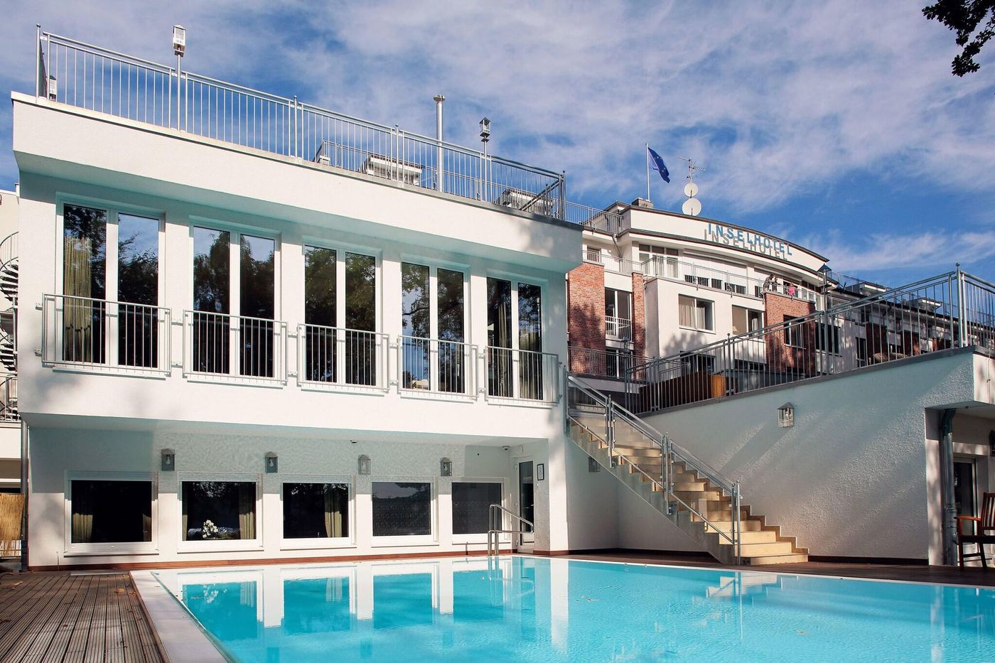 Inselhotel-Potsdam-Pool-1