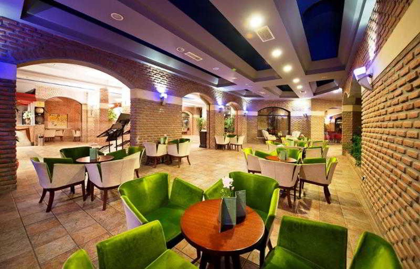 Limak-Arcadia-Sport-Resort-Bar-37