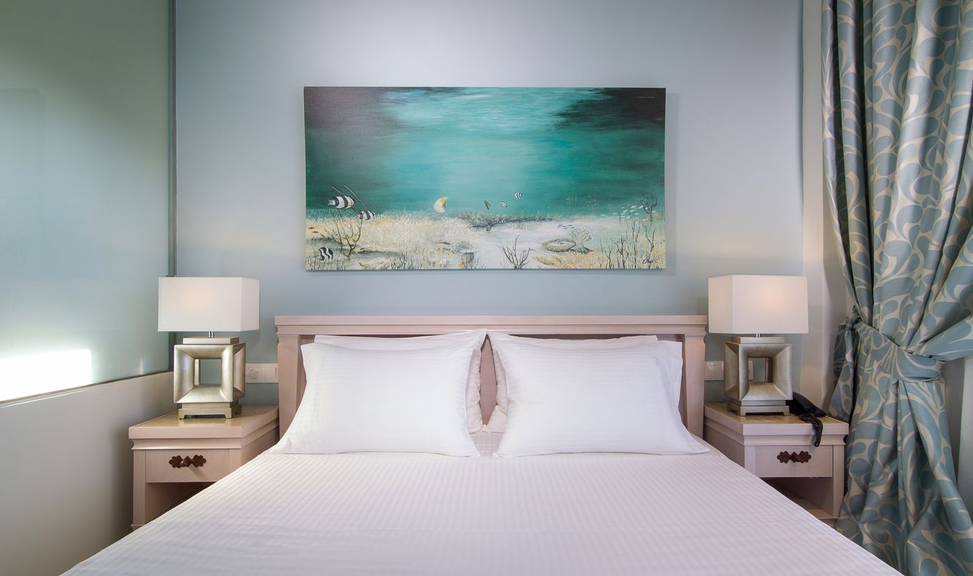 Flegra-Palace-Room-47