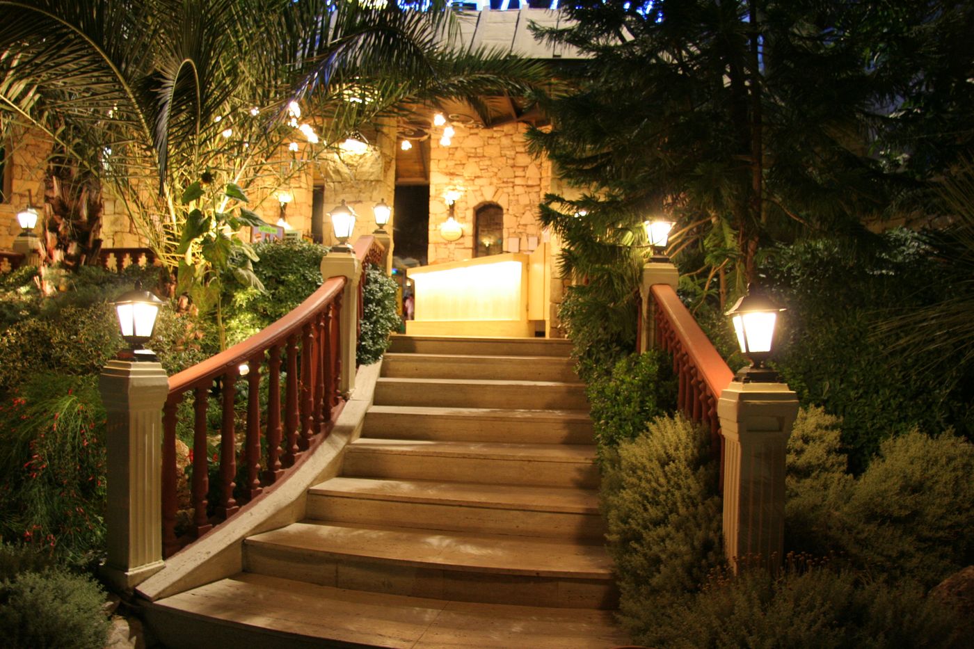 Grand-Aquarium-Apart-Lobby-20