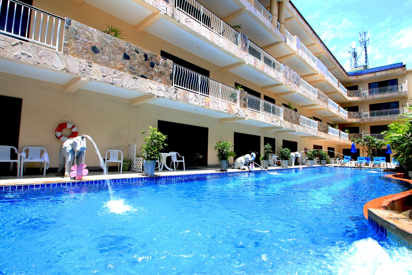 Baan-Boa-Resort-Pool-1