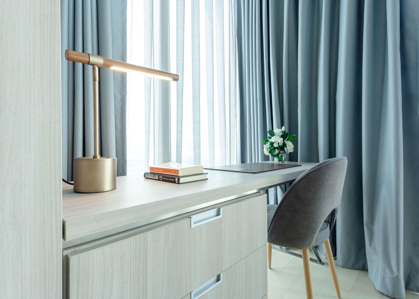 Wyndham-Bangkok-Queen-Convention-Centre-Room-49