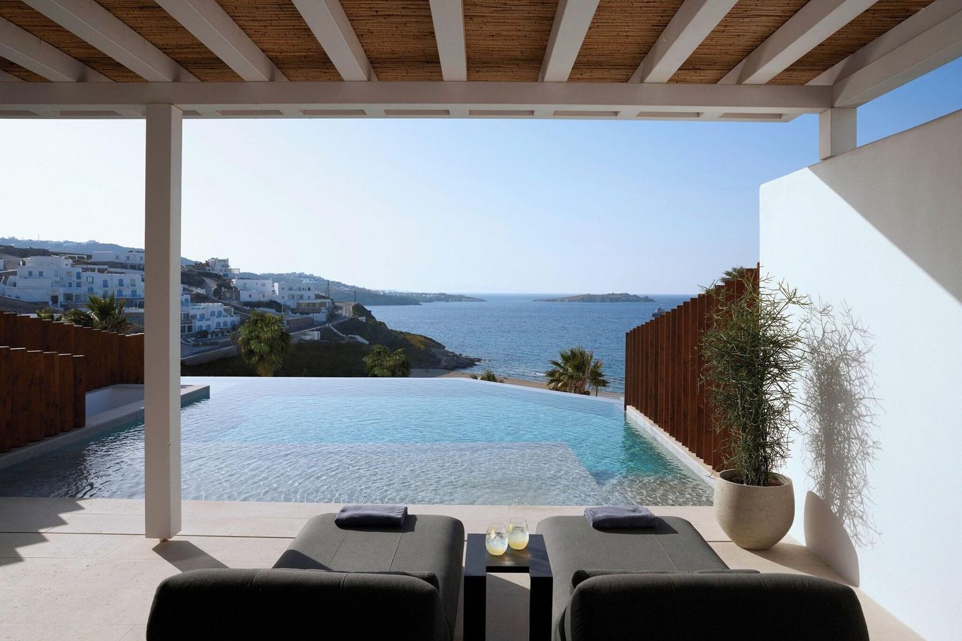 Bill---Coo-Suites-and-Lounge-Room-3