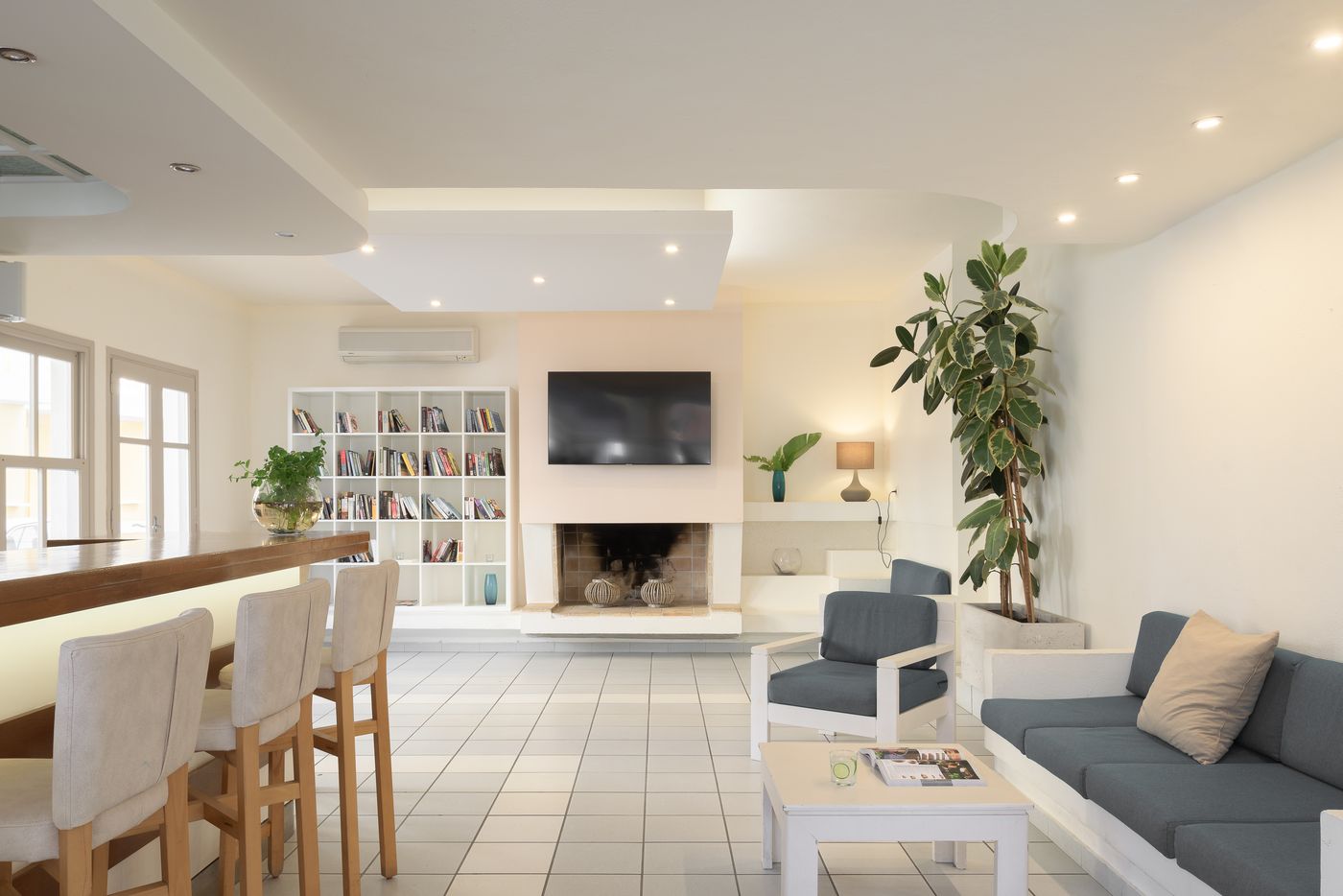 Hersonissos-Central-Lobby-64