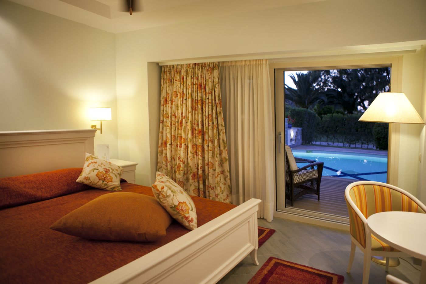 Theophano-Imperial-Palace-Room-32