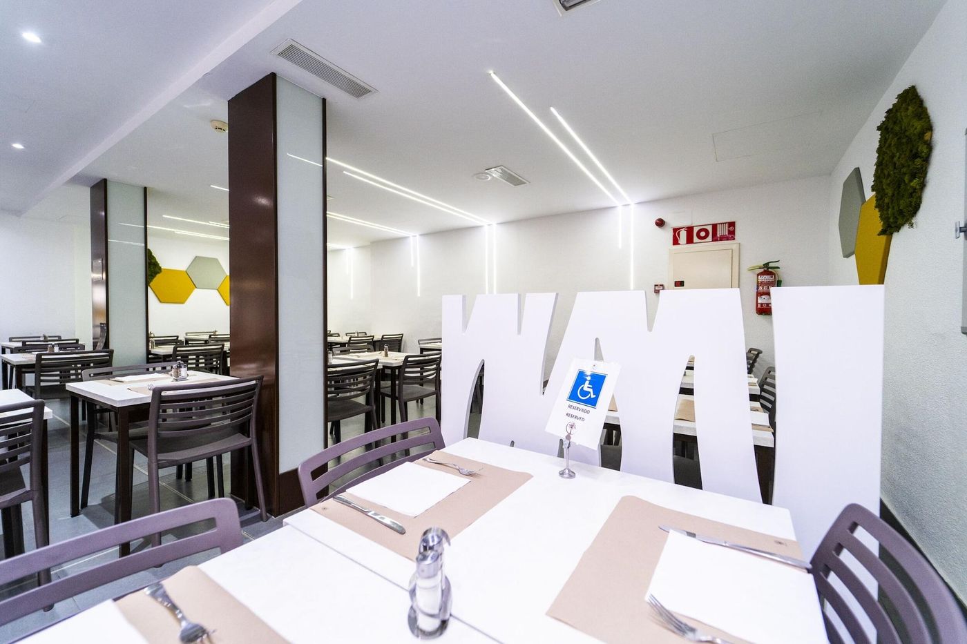 Montesol-Restaurant-55