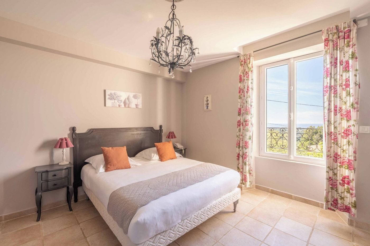 Hotel-L-Orangeraie-Room-27